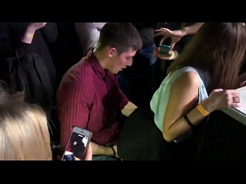 ❤️ Pravi seks v ruskem nočnem klubu. 18-letno rusko dekle v anusu in vagini zajebano v nočnem klubu ️❌ Super seks pri nas sl.fuxporn-com.ru ﹏